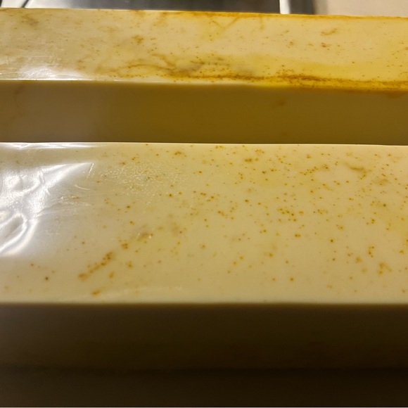 Skincare come with a bar of soap - Picture 6 of 8